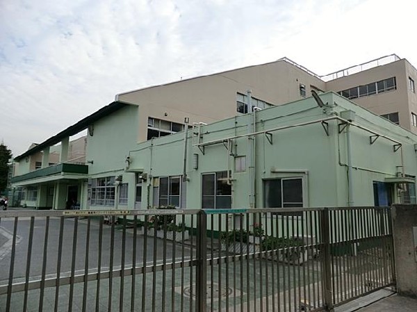 周辺環境:横浜市立磯子小学校(横浜市立磯子小学校まで130m 小学校近く♪お子様も通学も安心です♪)