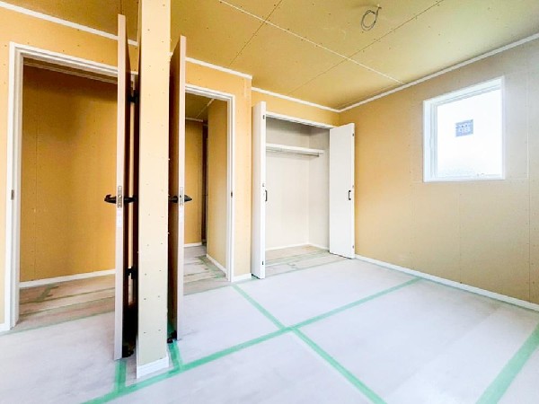 9.7帖の広いお部屋としても使えるだけでなく、リフォームで壁を設ければ、4.8帖と4.9帖の洋室に分けることがでます。家族の成長に合わせて様々な使い方が出来そうです。