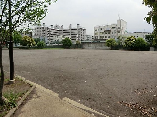 周辺環境:洋光台ひろば公園(洋光台ひろば公園まで210m)