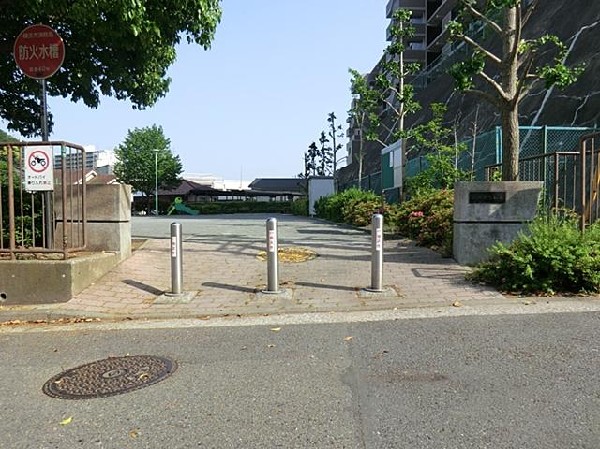 周辺環境:六浦第七公園(六浦第七公園まで120m)