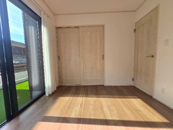 全居室収納付きですので、生活スペースにゆとりが生まれます