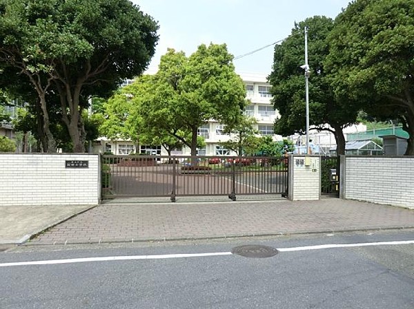 周辺環境:横浜市立公田小学校(横浜市立公田小学校まで900m)