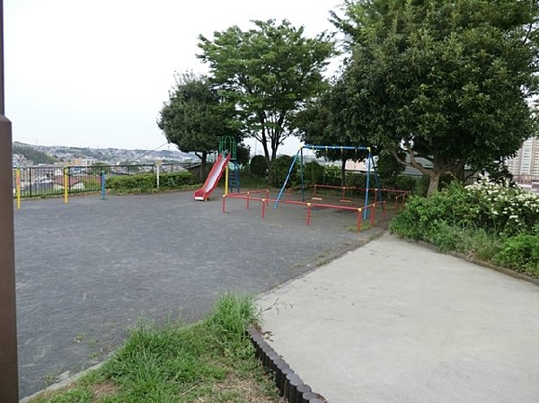 周辺環境:鶴ヶ峰本町第三公園(鶴ヶ峰本町第三公園まで600ｍ)