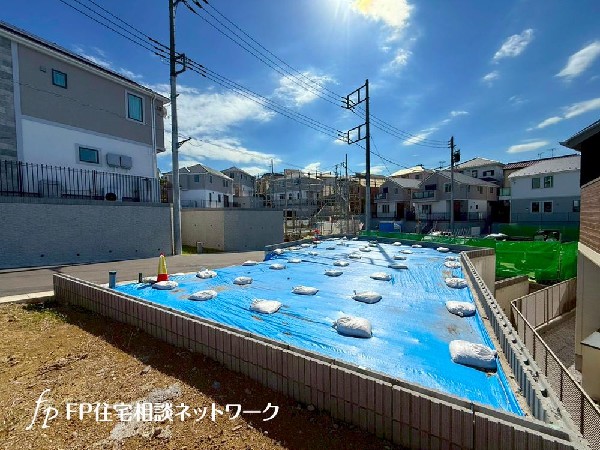 外観:周囲には高い建物がなく、空が広く開放感があり、陽当りを大きく遮られることもありません。