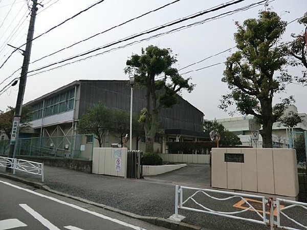 周辺環境:横浜市立藤の木中学校(横浜市立藤の木中学校まで1200m 中学校近くで通学安心です♪)