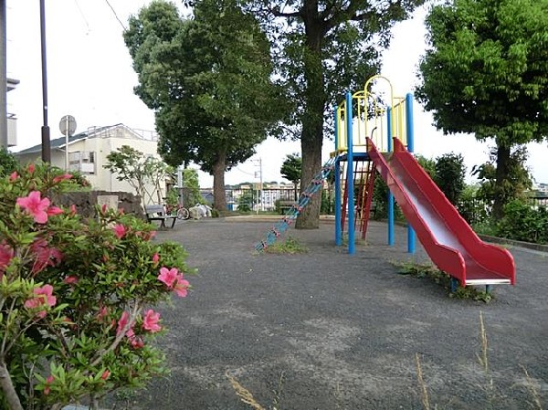 周辺環境:大豆戸堀上公園(大豆戸堀上公園まで200m)