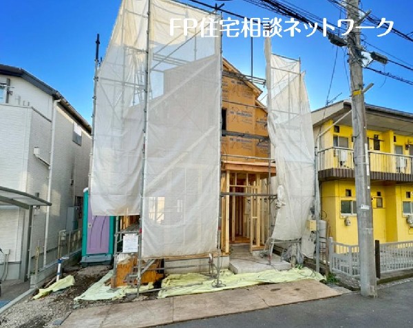 外観:周囲には高い建物がなく、空が広く開放感があり、陽当りを大きく遮られることもありません。