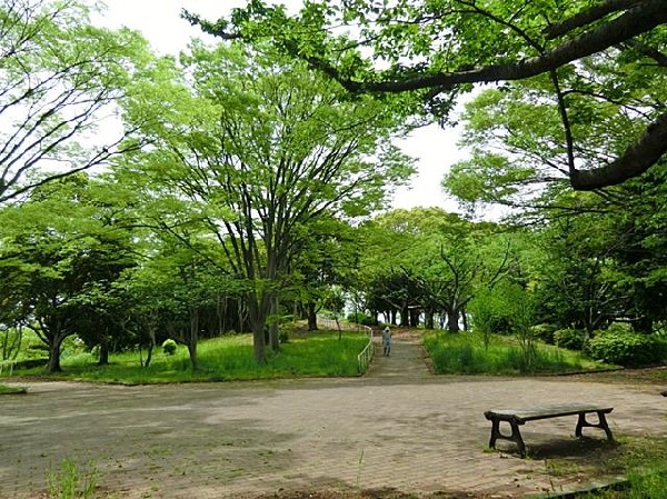周辺環境:洋光台西公園(洋光台西公園まで450m)