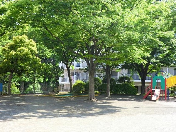 周辺環境:東寺尾一丁目第二公園(東寺尾一丁目第二公園まで400m)