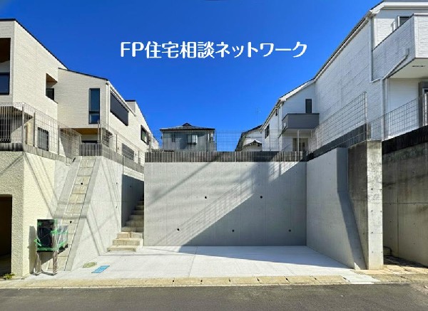 外観:快適な緑に恵まれた閑静な住宅地は、毎日のお散歩など、伸び伸びスローライフの夢を叶えてくれます。緑も多く、環境も申し分ないので子育てには最適。