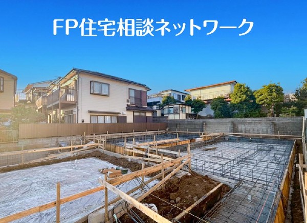 外観:毎日のお散歩も快適な緑に恵まれたエリアは伸び伸びスローライフを叶えてくれます。自然豊富な季節の移ろいを身近に感じられる環境でストレスフリーな生活をお送りください。