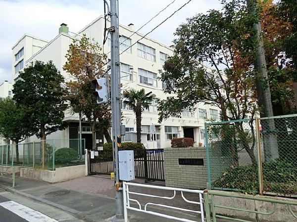 周辺環境:横浜市立長津田第二小学校(横浜市立長津田第二小学校まで350m)