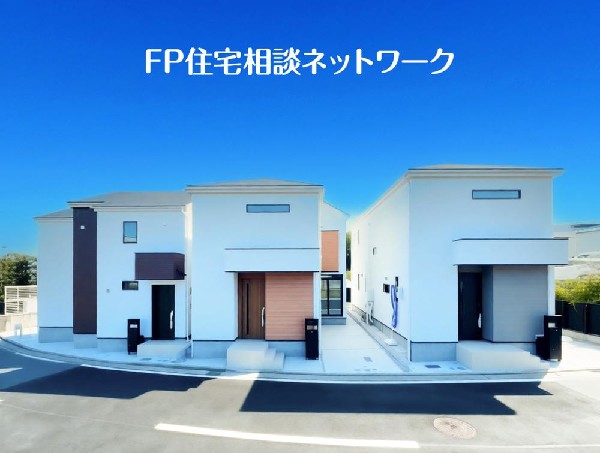 外観:深く豊かな緑と爽快な青い空を感じるまさに横浜に暮らす心地よさを存分に堪能いただける邸宅です。グレードの高い設備仕様が標準装備のデザイン住宅で快適で便利な生活をお送り頂けます。