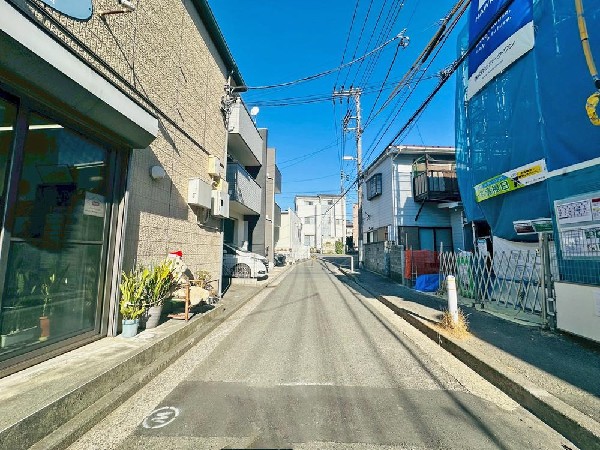 外観:☆☆風通しの良い住宅地☆☆  ゆとりのある住宅地　部屋の窓を開けるとそこには心地よい風が通りぬけます♪