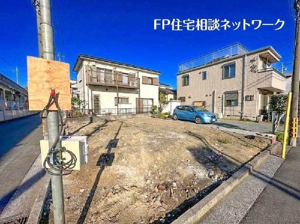 外観:四季を通じて自然と触れ合えるスポットが周辺には盛りだくさん！お散歩やジョギング、週末のご家族での遊びに最適です。目の前に広がる開放感とゆとり、暮らしの夢を育む理想の住まいがここにはあります。