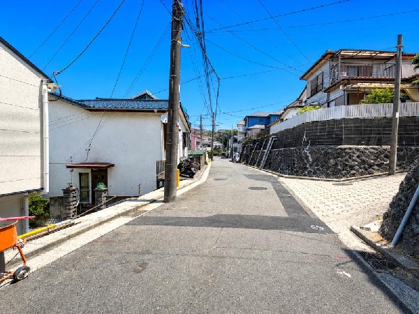 外観:☆☆風通しの良い住宅地☆☆  ゆとりのある住宅地　部屋の窓を開けるとそこには心地よい風が通りぬけます♪