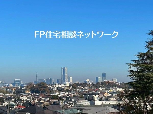 みなとみらいを遠望できる。気持ちの良い開放感あるプライベート性の確保された空間です。
