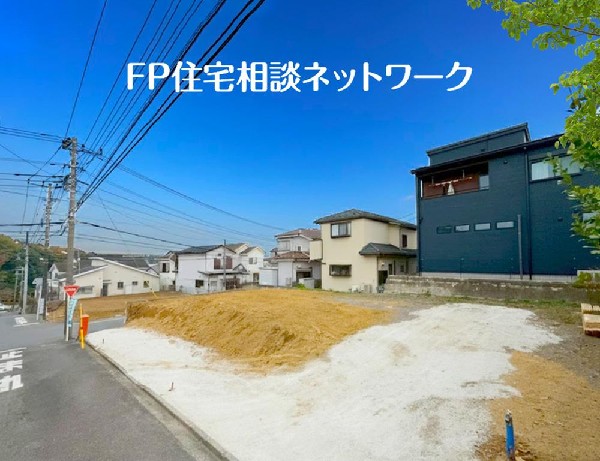 外観:落ち着きある住宅街、一種低層住居専用地域内に位置しています。日当りを大きく遮られることもありません。