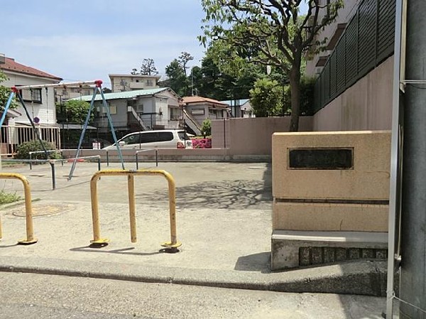 周辺環境:東寺尾中台公園(東寺尾中台公園まで600m)