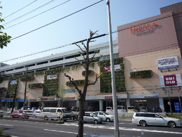 周辺環境:トレッサ横浜(トレッサ横浜まで2500m)