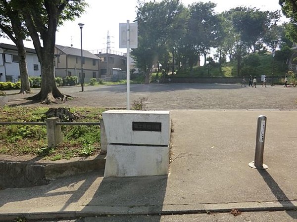 周辺環境:富士見台公園(富士見台公園まで550m)