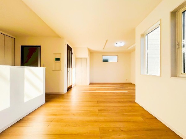 家事動線の良い回遊型に設計された一階です。行き来がしやすく、お部屋を広く感じます。