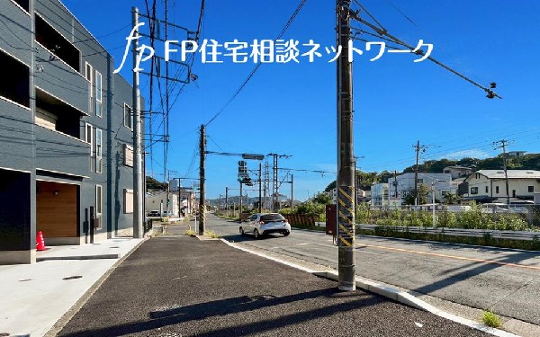 外観:毎日のお散歩も快適な緑に恵まれたエリアは伸び伸びスローライフを叶えてくれます。自然豊富な季節の移ろいを身近に感じられる環境でストレスフリーな生活をお送りください。