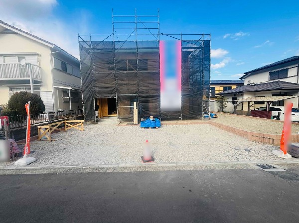 外観:落ち着きある住宅街、一種低層住居専用地域内に位置しています。