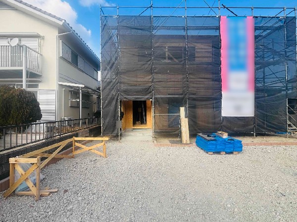 外観:緑に恵まれた閑静な住宅地は、毎日のお散歩も快適。