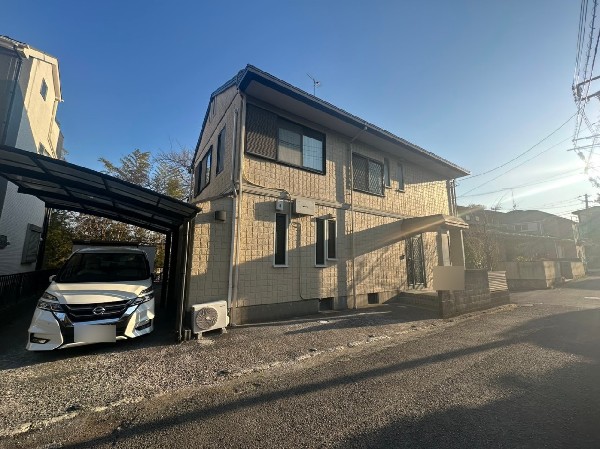 外観:第一種低層住居専用地域の良好な住環境が保たれたエリア。