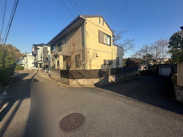 外観:落ち着きある住宅街、一種低層住居専用地域内に位置しています。