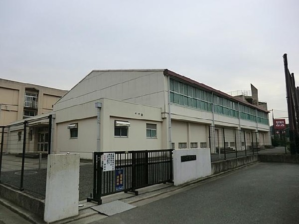 周辺環境:横浜市立下瀬谷中学校(横浜市立下瀬谷中学校まで1100m)
