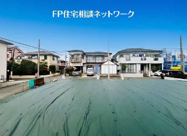 外観:落ち着きある住宅街、一種低層住居専用地域内に位置しています。日当りを大きく遮られることもありません。