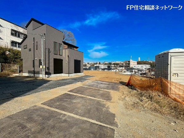 外観:分譲地として区画整理された高級住宅地は、時を重ねることで更なる雰囲気を醸し出し、誰もが素直にそこに住みたいと思う。