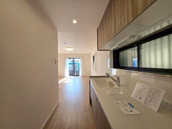 家族で並んでクッキング