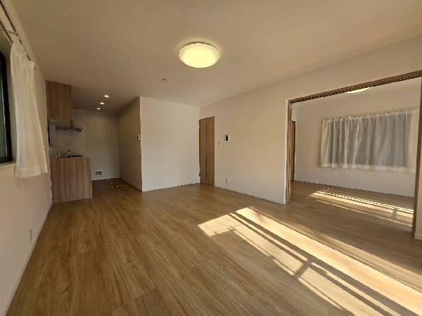 家族だんらんのスペースとなるリビング