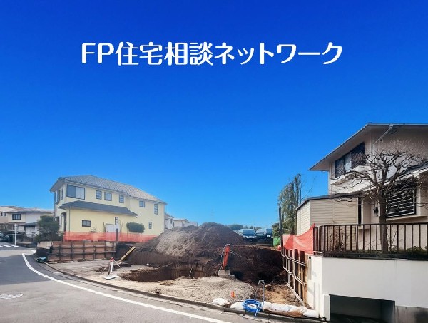 外観:毎日のお散歩も快適な緑に恵まれたエリアは伸び伸びスローライフを叶えてくれます。自然豊富な季節の移ろいを身近に感じられる環境でストレスフリーな生活をお送りください。