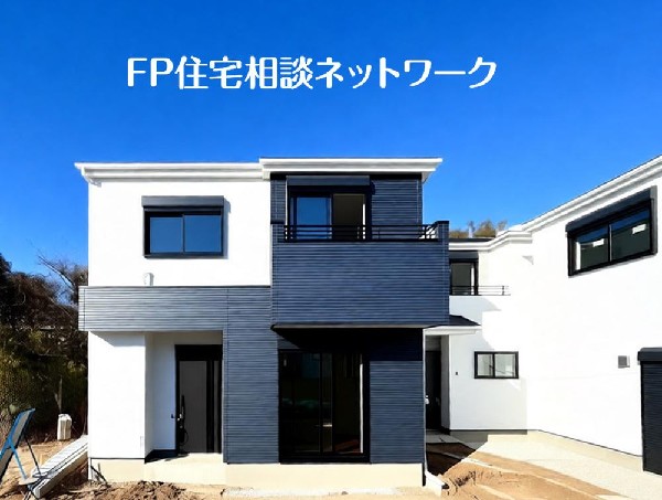 外観:深く豊かな緑と爽快な青い空を感じるまさに横浜に暮らす心地よさを存分に堪能いただける邸宅です。グレードの高い設備仕様が標準装備のデザイン住宅で快適で便利な生活をお送り頂けます。