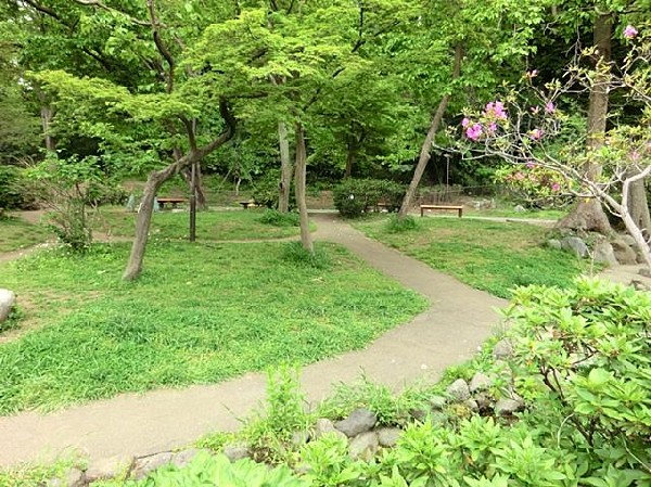 周辺環境:蒔田の森公園(蒔田の森公園まで750m)
