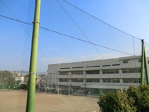 周辺環境:横浜市立平戸中学校(横浜市立平戸中学校まで1200m)