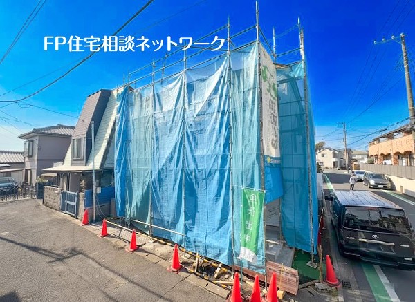外観:好な住環境が保たれたエリア。低層の一戸建を中心とした街並みが整然と続き周辺は高い建物が建っておらず、採光や開放性に恵まれ、空が広く緑の多い閑静な趣を感じる環境です。