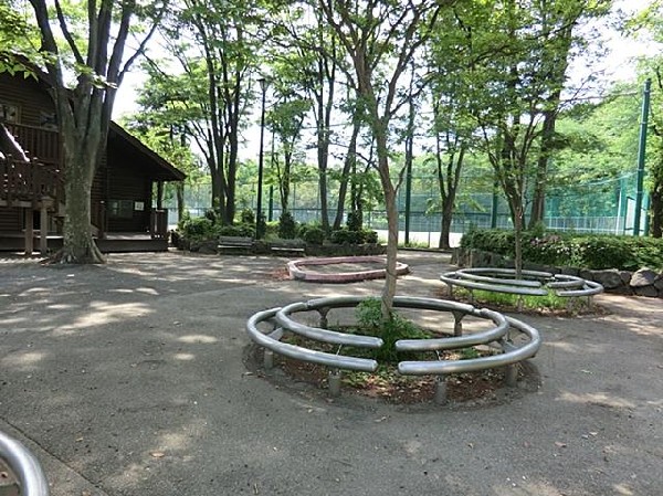 周辺環境:川島町公園(川島町公園まで250m)