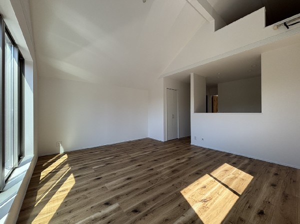 家族と過ごす時間を大切にする方にピッタリのゆとりの住空間です。