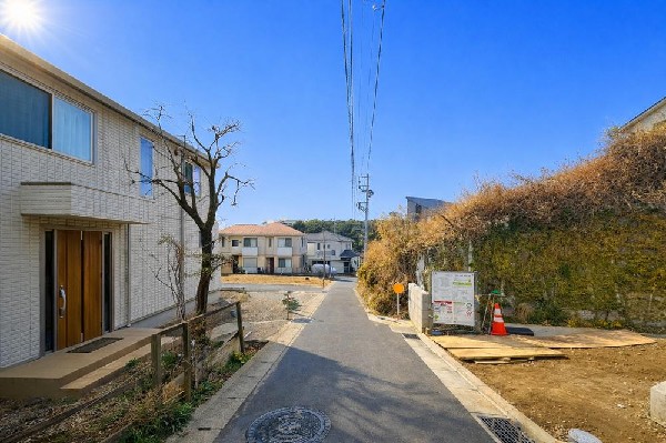 外観:☆☆風通しの良い住宅地☆☆  ゆとりのある住宅地　部屋の窓を開けるとそこには心地よい風が通りぬけます♪