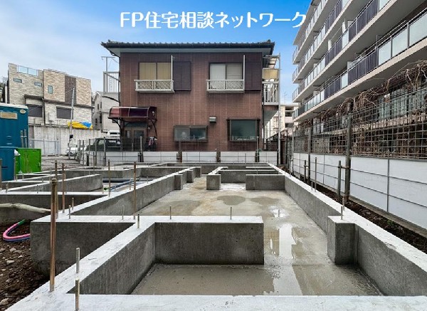 外観:道路から離れた立地のため、静かで落ち着いた環境が維持されます。