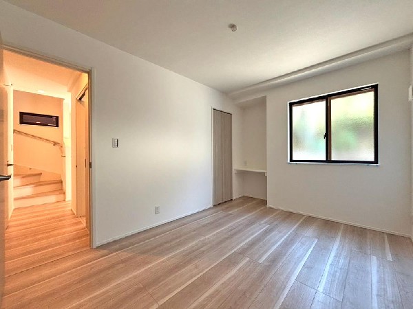 ☆☆日当たり・風通しの良いお部屋☆☆  居室となる空間には毎日しっかりと光が差し込みます♪勉強にお仕事にリラックスに充実した自分の時間をお過ごし下さい♪