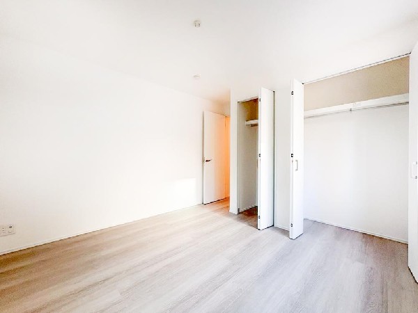 遊びも！勉強も！兄弟仲良く、家族の会話が増える間取りです。居室内はいつも明るい印象で、気持ちの良い朝を迎えられそう。毎日の生活も自然と明るくなりますね。