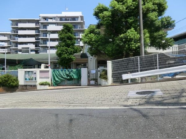 周辺環境:横浜市上大岡東保育園(横浜市上大岡東保育園まで700m)