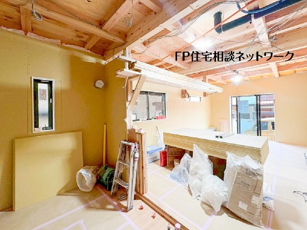 完成後には隠れてしまう構造躯体や施工精度を直接確認できる希少な機会。品質にこだわる方にこそご覧いただきたい一邸です。