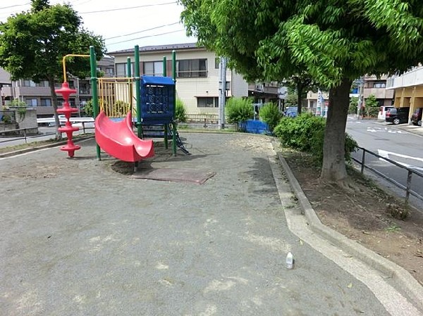 周辺環境:大岡四丁目第三公園(大岡四丁目第三公園まで350m)
